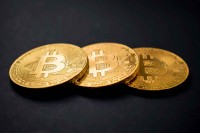 Berikut Beberapa Pengaruh Bitcoin Terhadap Perekonomian Masyarakat