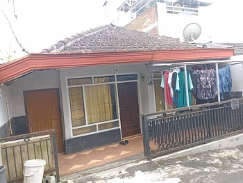 Rumah Second Pinggir Jalan Agus Salim Dekar Sman 1 Kota Batu #1