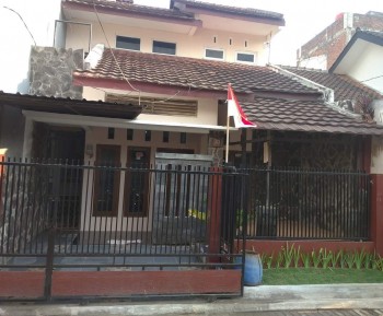 Rumah 2 Lantai Perum Bumi Mondoroko Dekat Exit Tol Singosari Malang #1