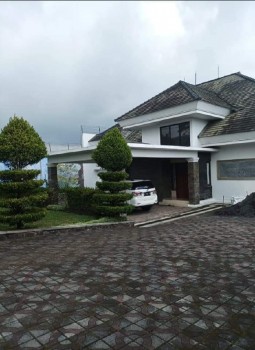Villa Mewah Nan Luas 2 Lantai Lokasi Jl Metro Kota Batu #1