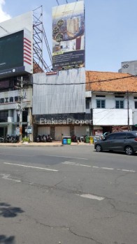 Harga Turun Drastis! Dijual Ruko Jl Baliwerti Surabaya 3 Lantai #1