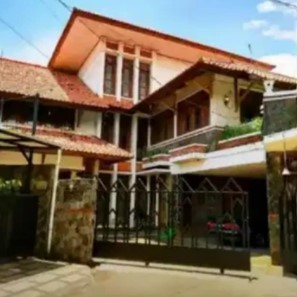 Dijual Cepat Rumah Mewah Rumah Pribadi Jual Butuh.di Daerah Cirendeu Komplek Saung Gintung Tanggerang Selatan #1