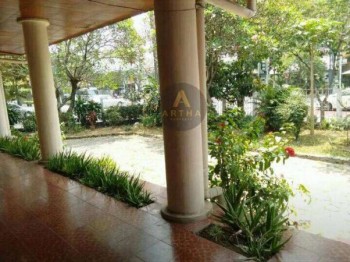 Rumah Hitung Tanah Mainroad Strategis Jl Riau Bandung Jarang Ada #1