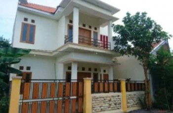 Dijual Rumah Cantik Di Jln Sunan Muria Gg Merah Delima Probolinggo #1