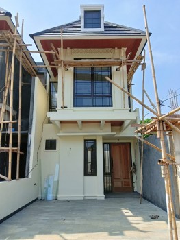 Rumah Townhouse Pinggir Jalan Raya Kodau, 5 Menit Tol Jatiwarna Dan Jatibening #1