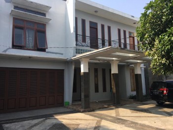 Rumah 2 Lantai Bagus Shm Di Bangka Jakarta Selatan #1