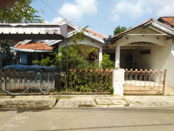 Rumah Dekat Stasiun Kereta Dan Alun Alun Kota Brebes #1