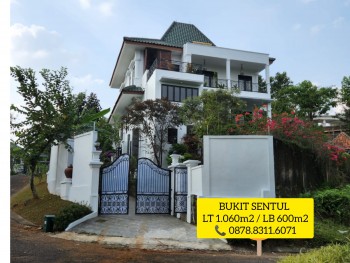 Rumah Bukit Sentul Private Pool Furnised Ukiran Jati Solo #1
