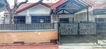 Disewakan Rumah Darmo Harapan Indah , Surabaya Barat Terawat, Siap Huni #1