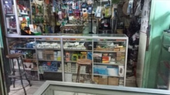 Jual Cepat, Stand Toko / Kios Di Pasar Genteng Baru, Surabaya Lantai 2 #1