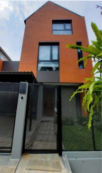 Rumah Baru 3 Lantai Dalam Townhouse Cipete Cilandak Jakarta Selatan #1
