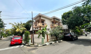 Dijual Rumah Hoek Siap Huni Metland Menteng Jakarta Timur #1