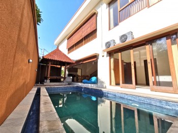 Disewakan Villa Di Sanur Dekat Pantai Mertasari Denpasar Bali #1