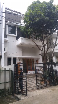 Rumah 3 Lantai Siap Huni Di Pondok Gading Utama #1