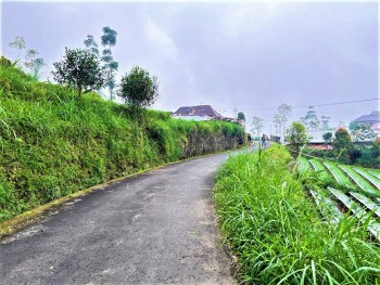 Tanah Dijual Cocok Dibangun Villa Kemuning Karanganyar Jateng #1