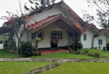Jual Villa Di Puncak Bogor  Jalan Taman Safari Cibeureum, Cisarua Bogor #1