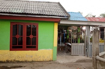 New Listing Dijual Rumah Beserta Isi Jln Pertahanan Lr Kelapa 5 Plaju Palembang #1