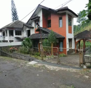 Villa Tretes Pandaan Ada Kolam Renang Pribadi #1