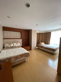 Disewa Apartemen Taman Anggrek 3br Uk146m2 Furnished Siap Huni At Jakarta Barat #1