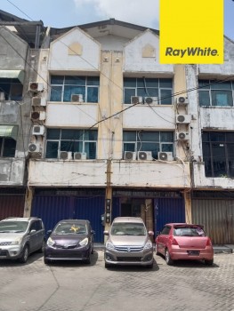 2 Ruko Jadi 1 Disewakan Di Jl Kalimas Baru, Surabaya #1