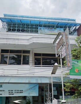 Ruko 3 Lantai Luas Di Pinggir Jalan Strategis Dekat Islamic Center (roh) #1