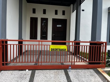 Rumah Disewa Royal Ketintang Jambangan Surabaya #1