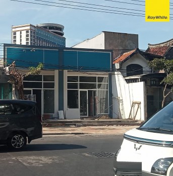 Disewakan Rumah Usaha Di Jl Embong Malang Surabaya Pusat #1