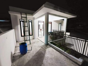 Rumah Cantik Ciganitri Dekat Ciwasta, Tol Buah Batu Bandung #1