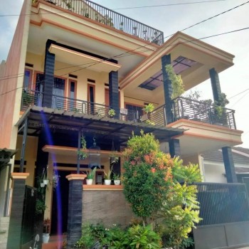 Rumah 3 Lantai Di Permata Kopo Margahayu Bandung #1