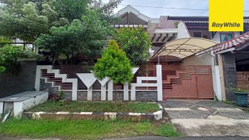 Rumah 2 Lantai Disewakan Di Gayung Kebonsari, Surabaya #1