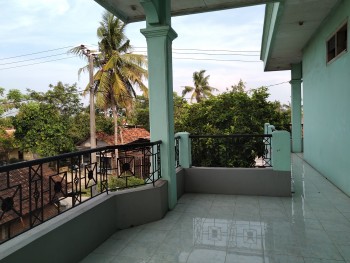 Rumah Dua Lantai Siap Huni Bebas Banjir Lokasi Strategis Rengasdengklok #1