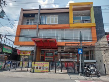 Gedung Mewah & Strategis 4.5 Lantai Di Kotagede, Jogjakarta #1