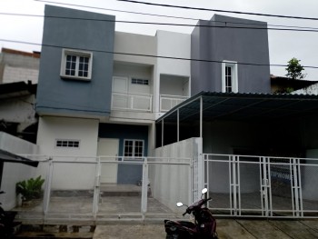 Bonus Ac Dan Canopy Rumah Modern & Strategis Di Tangerang #1