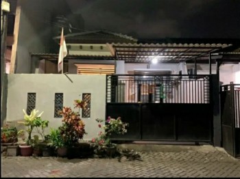 Disewakan Rumah Di Sentra Point' Gunung Anyar Semi Furnished #1