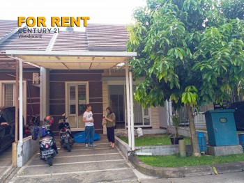 Di Sewakan Rumah 3 Kamar Di Cluster Pinewood Tki 5, Bandung #1
