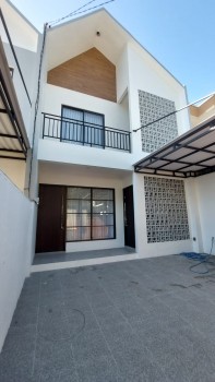 Dijual Rumah Di Renon Lt 160 M2 Lantai 2 Dkt Sanur Denpasar Bali #1