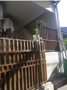 Rumah Plus Kost 2 Lantai, 800 Jt Di Utan Kayu Jakarta Timur #1