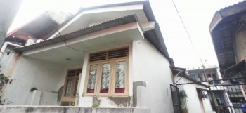 Dijual Rumah Second Luas 103 Terawat Di Jatinegara Jakarta Timur #1