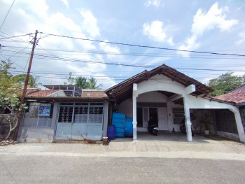 Rumah Terawat Di Jalan Golf Selatan Arcamanik Bandung #1