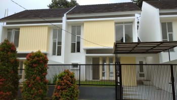 Dijual Rumah Hoek 2 Lantai Di Bogor Nirwana Residen #1