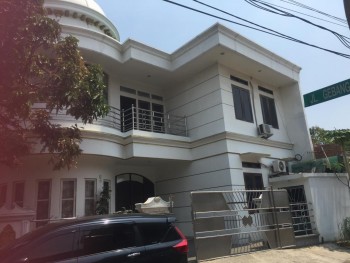 Dijual Rumah 2lantai Posisi Hook Di Taman Pulogebang Jakarta Timur #1