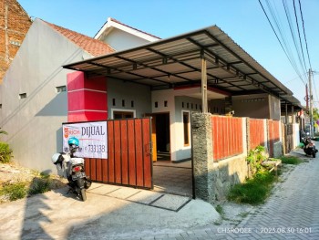 Rumah Komplek Perumahan Purbayan Dekat Jl. Raya Gawok #1