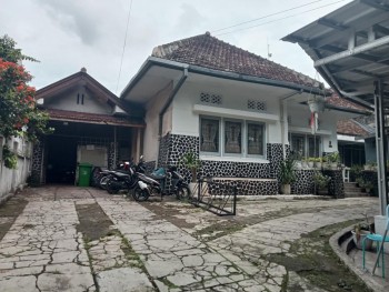 Rumah Klasik Cocok Untuk Usaha Di Dago Lembang Bandung Utara #1