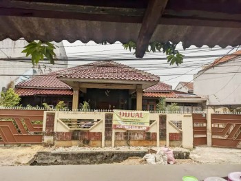 Dijual Rumah Dan Tanah Di Jalan H Dilun Ulujami Jakarta Selatan Dekat Itc Cipulir Mas, Mall Metro Kebayoran, Pondok Pesantren Darunnajah #1