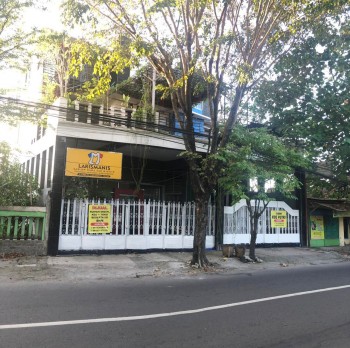 Rumah Dijual 3 Lt Plus Kost2an 24 Kamar Dan Toko Strategis Dekat Alun-alun Kota Kediri #1