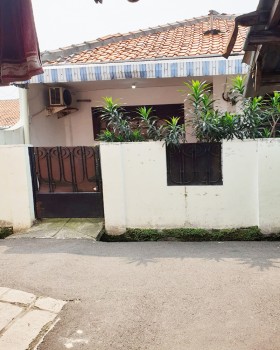Rumah Dijual Di Petukangan Utara Dekat Universitas Budi Luhur, Giant Ciledug, Rs Sari Asih, Sma Negeri 63 Jakarta #1