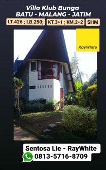 Dijual Rumah  Villa Klub Bunga - Batu Malang Jawa Timur - 2 Lantai - Luas 426 M2 - Shm - Cantik Siap Huni #1