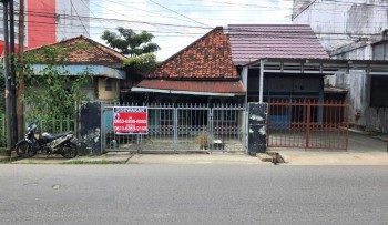 New Listing Disewakan Rumah Di Jl. Mayor Salim Batubar Sekip Palembang #1