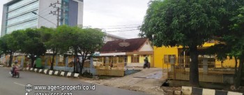Dijual Rumah Kost Plus Tempat Usaha Cucian Mobil, Jln Demang Lebar Daun Palembang #1