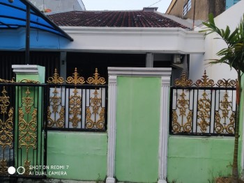 Rumah Second Strategis Di Cempaka Putih Jakarta Pusat #1